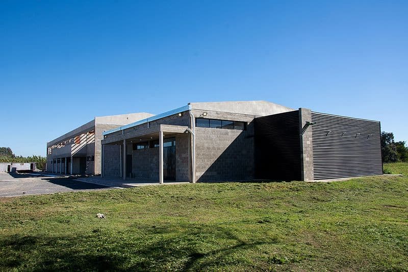Planta PAIS de la UNLP — exterior del edificio productivo